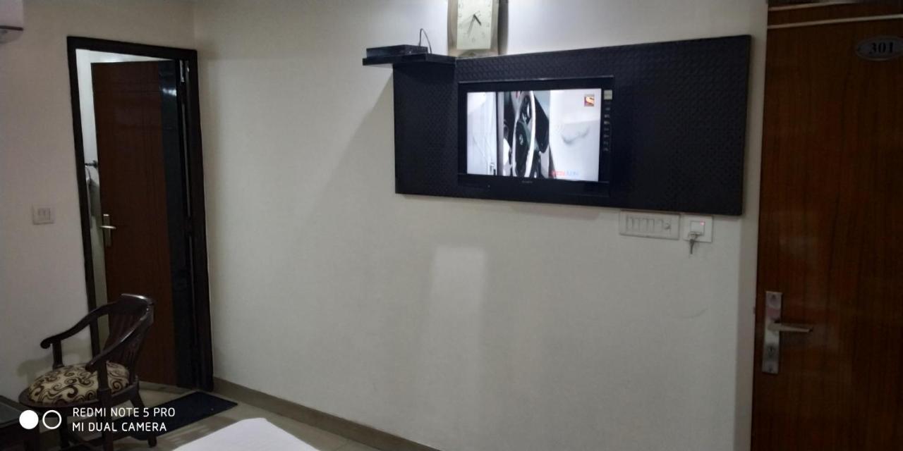 Adb Rooms Udhav Palace New Delhi Buitenkant foto