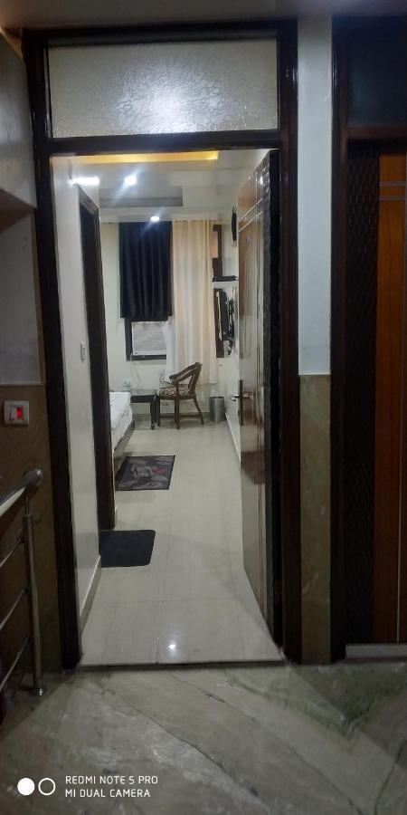 Adb Rooms Udhav Palace New Delhi Buitenkant foto