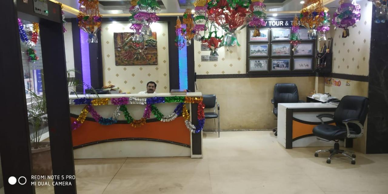 Adb Rooms Udhav Palace New Delhi Buitenkant foto