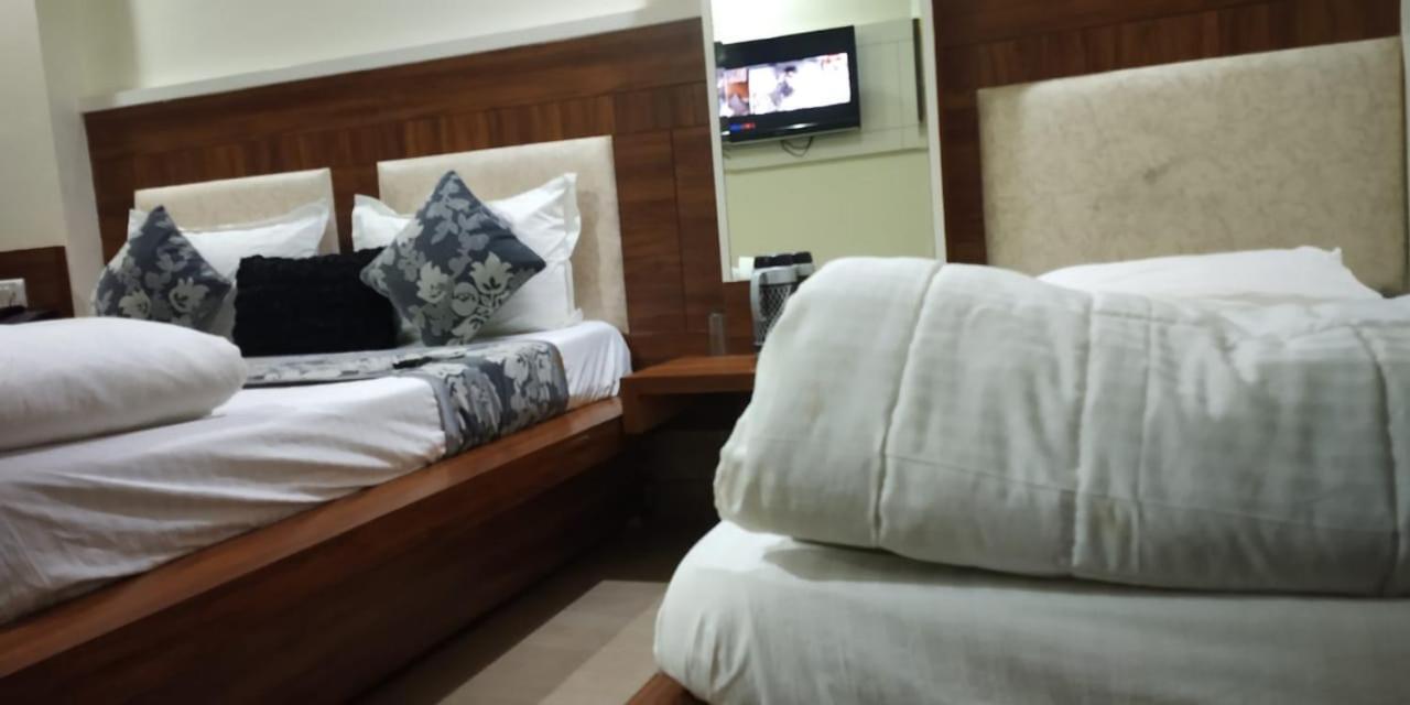 Adb Rooms Udhav Palace New Delhi Buitenkant foto