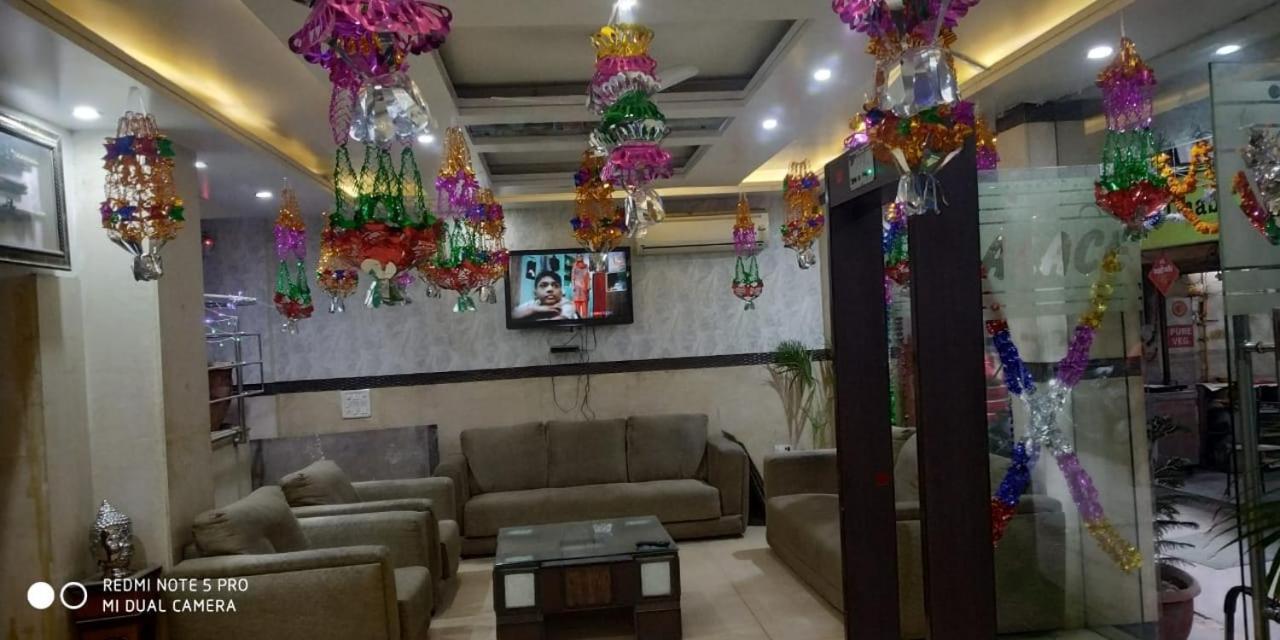 Adb Rooms Udhav Palace New Delhi Buitenkant foto