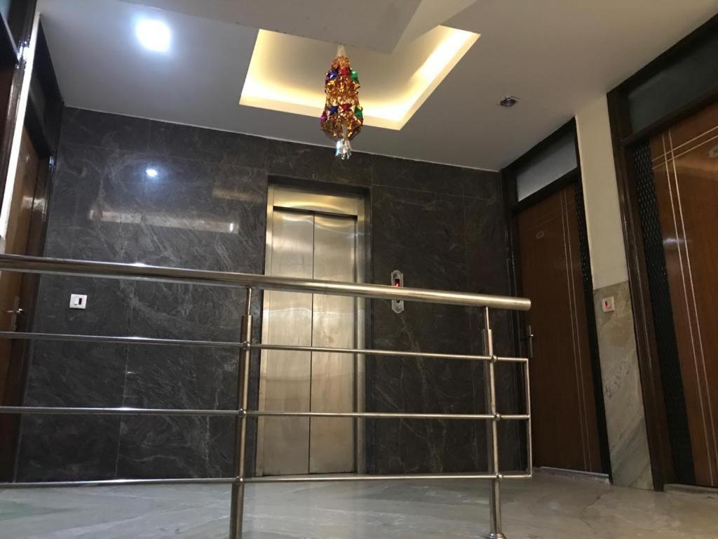 Adb Rooms Udhav Palace New Delhi Buitenkant foto