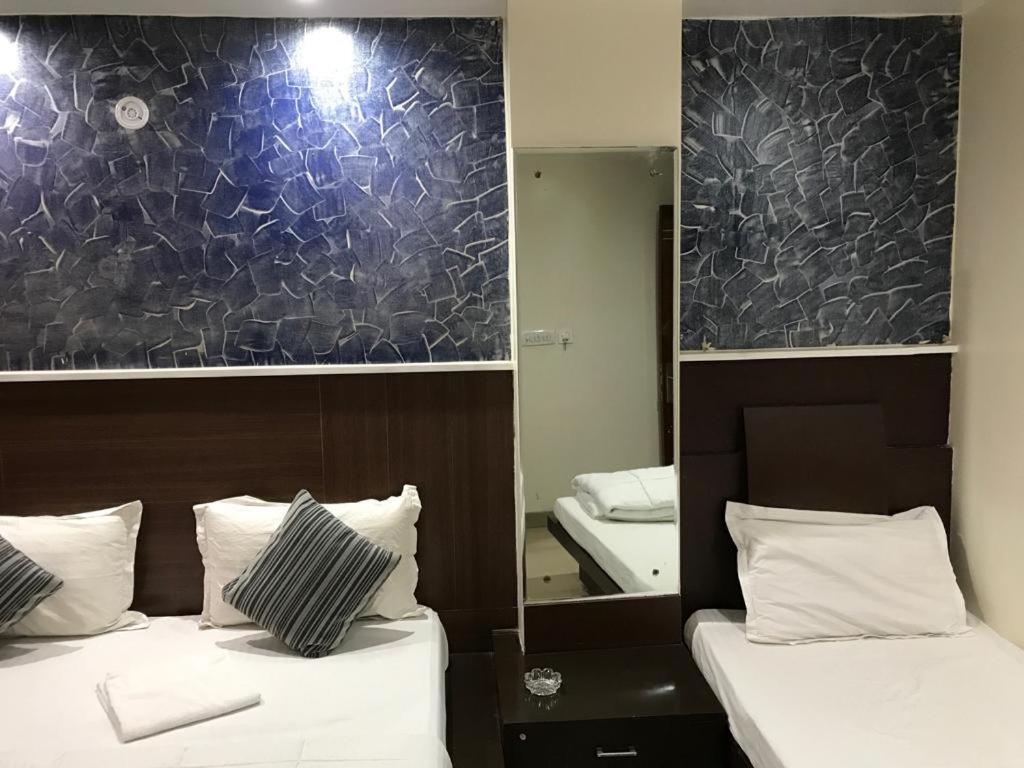 Adb Rooms Udhav Palace New Delhi Buitenkant foto